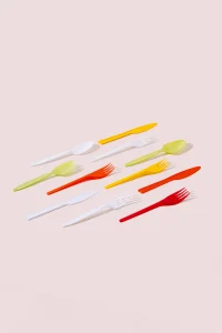 alat makan plastik